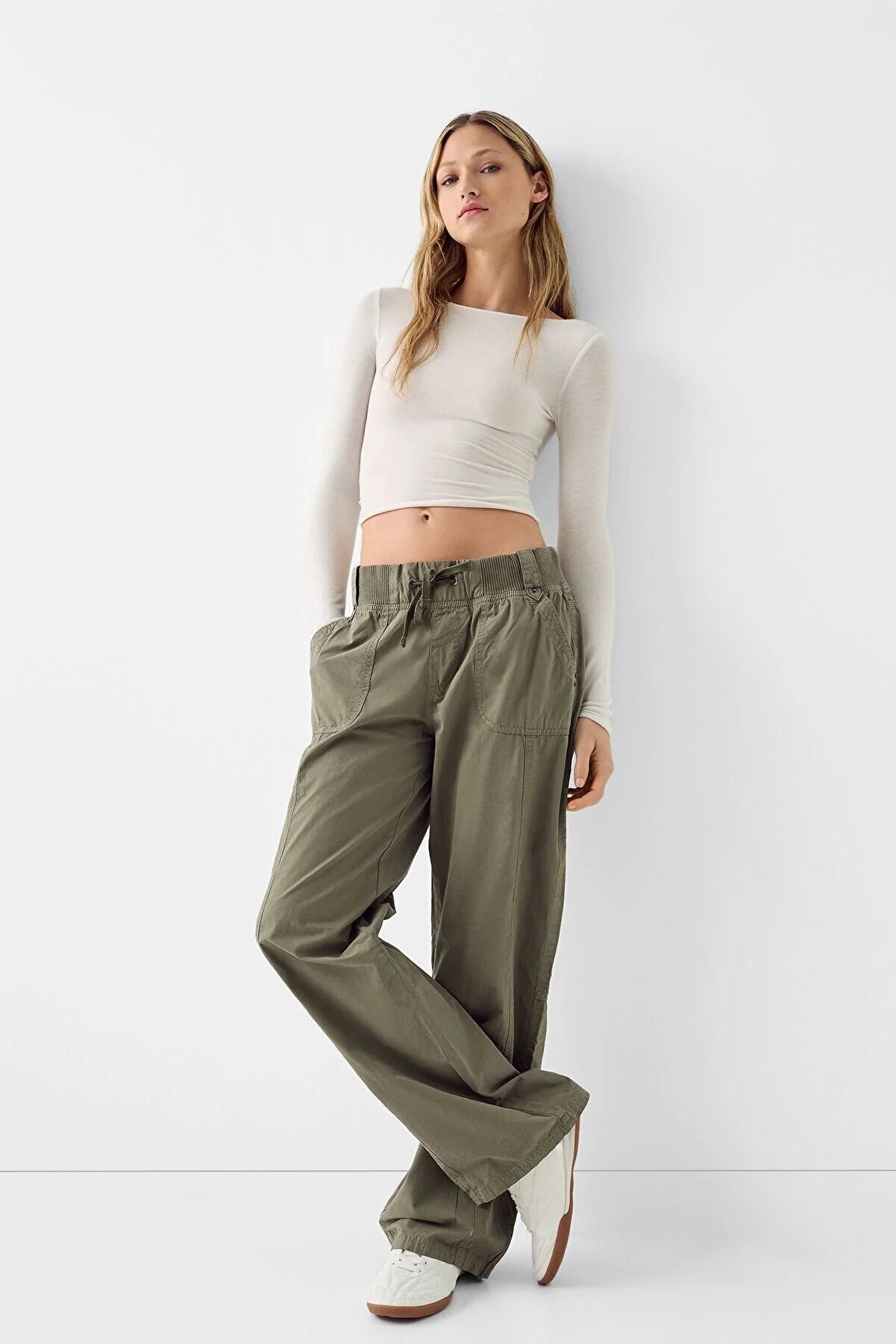 Bershka Straight fit cotton trousers with ribbed waist Trousers sophisticated sleek