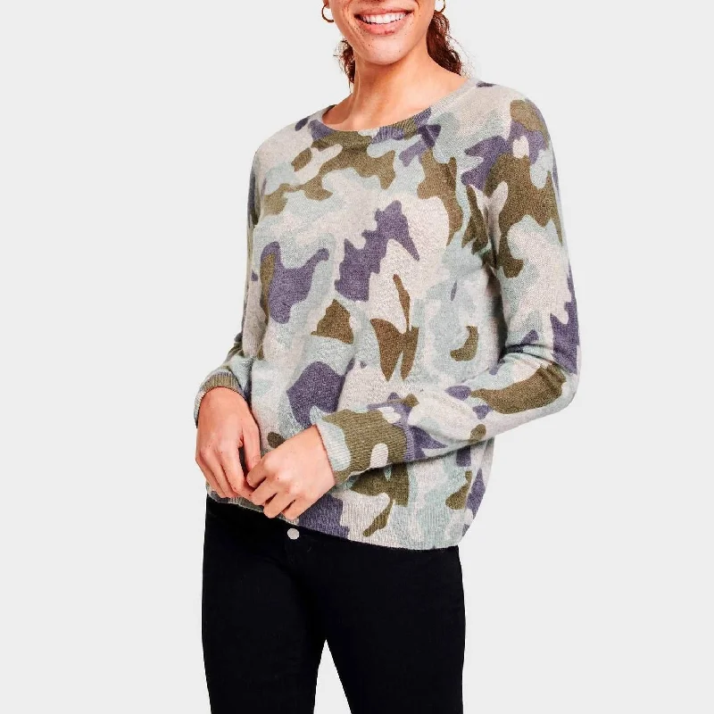 Essential Cashmere Sweatshirt (Camo) Hoodie with Monochrome Minimalist Simple